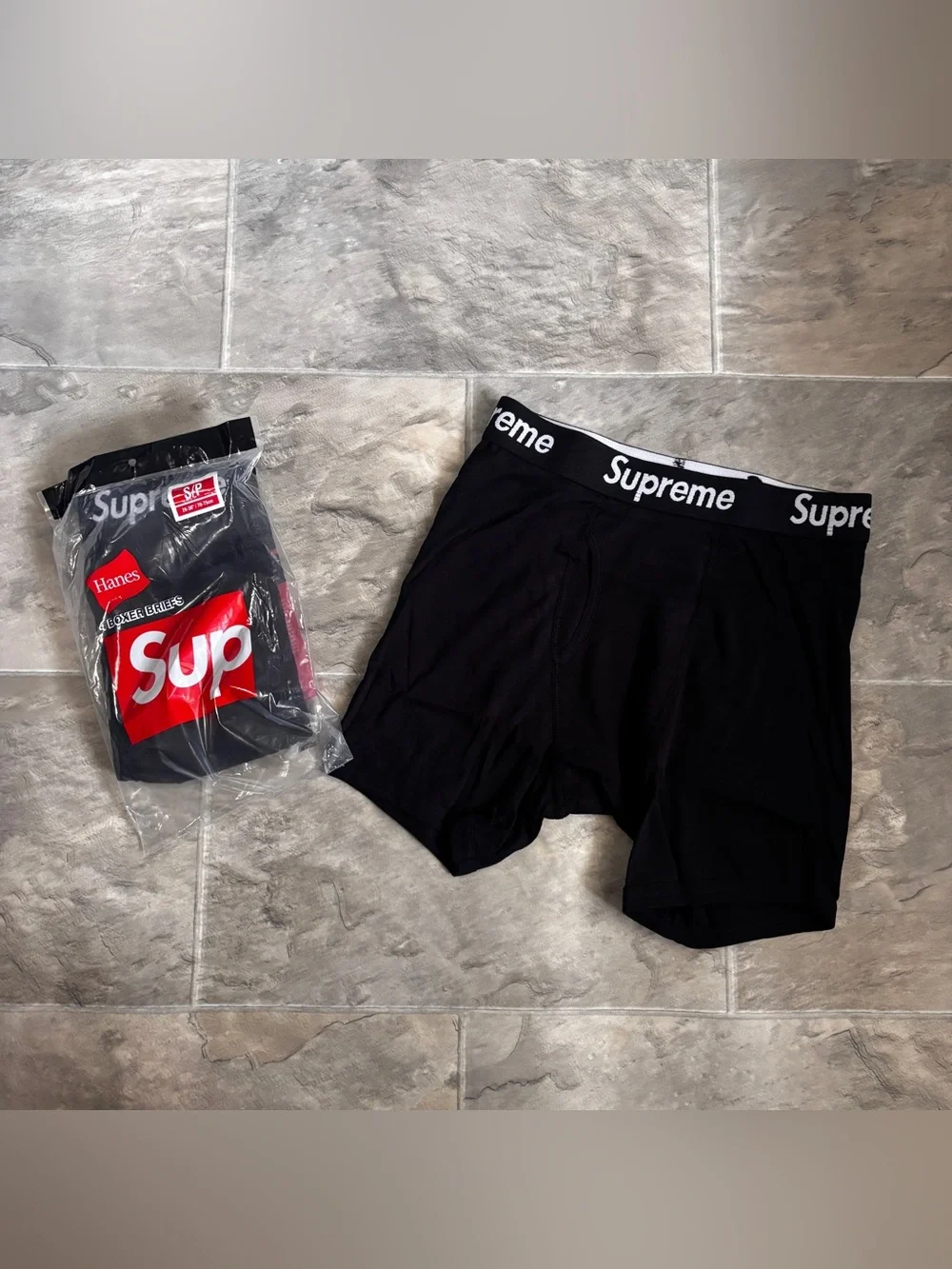 Supreme singular Black Boxer Brief size small